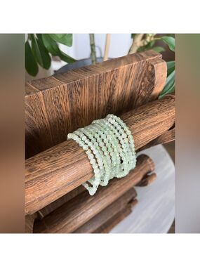 Faceted prehnite bracelet